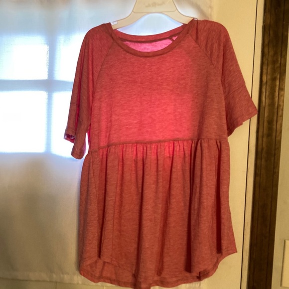 Color pink - Picture 1 of 2